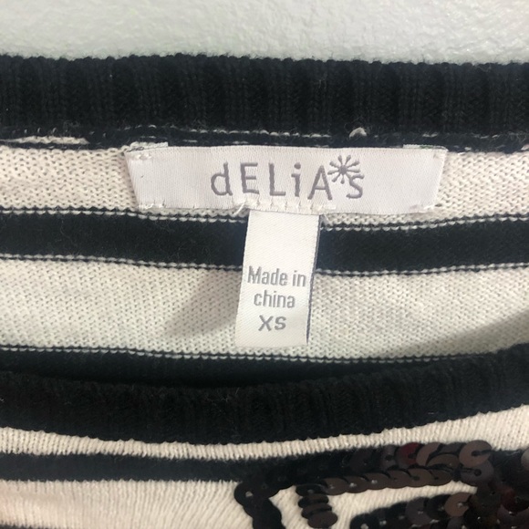 ✨✨✨black and white striped girls sweater w/bow - Picture 4 of 4